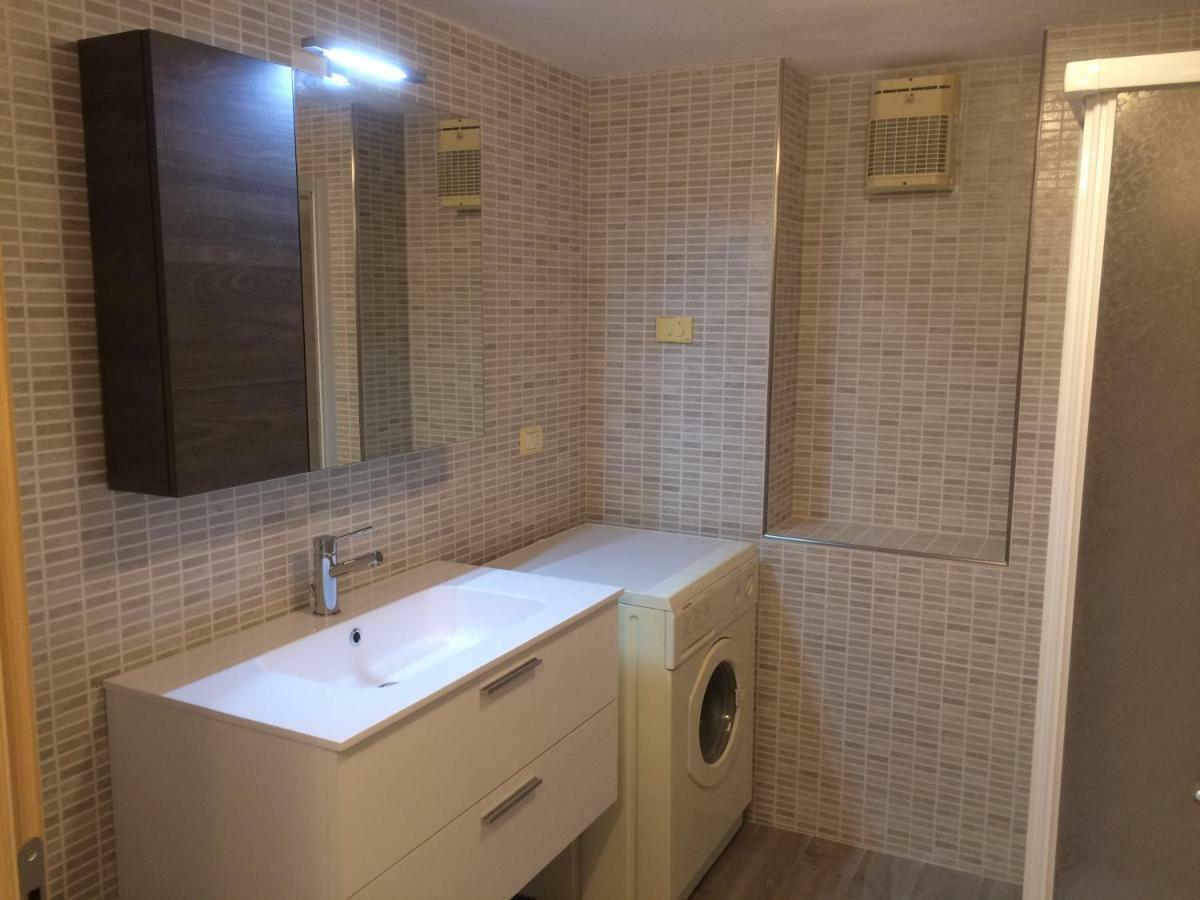 Appartamento Cadelagnel Castelletto Di Brenzone Exterior foto
