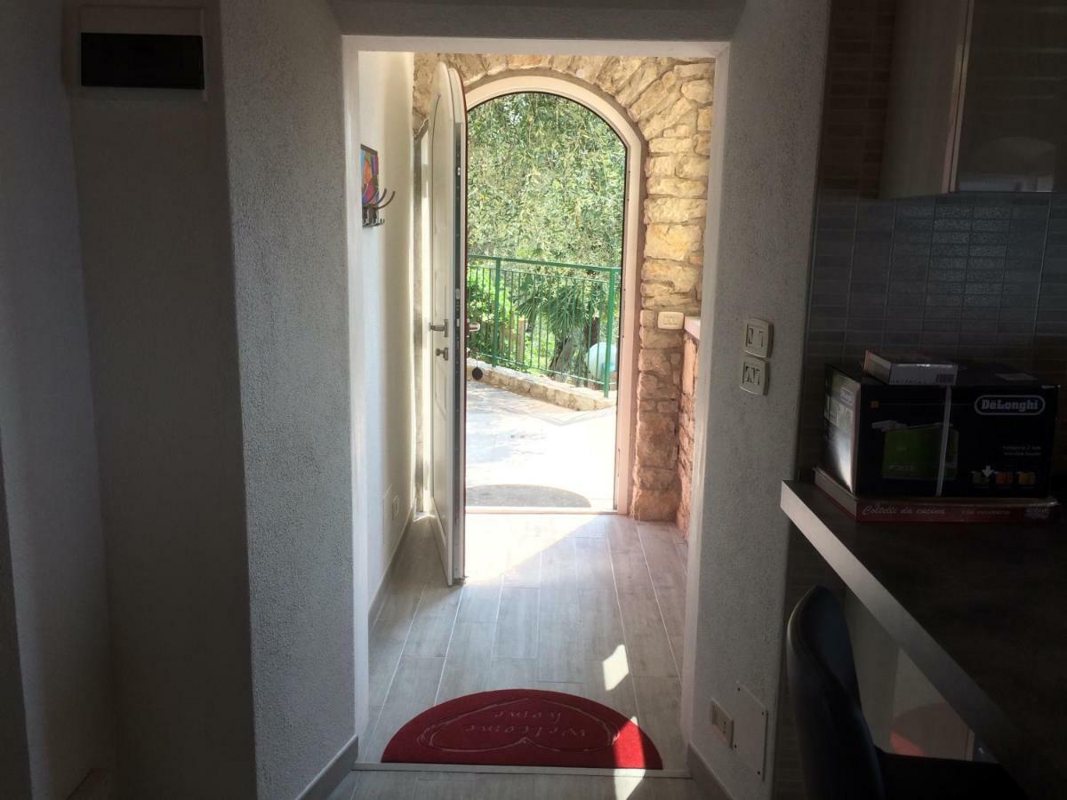 Appartamento Cadelagnel Castelletto Di Brenzone Exterior foto