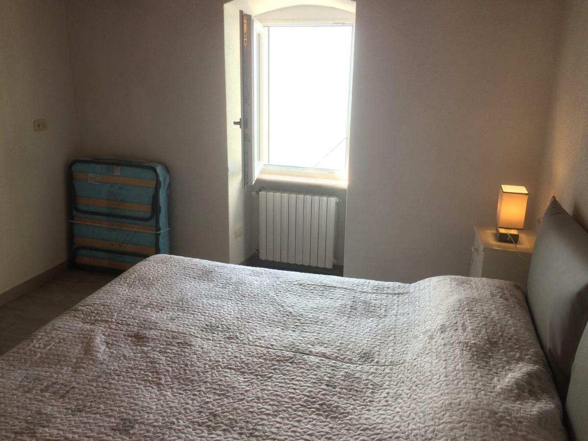 Appartamento Cadelagnel Castelletto Di Brenzone Exterior foto