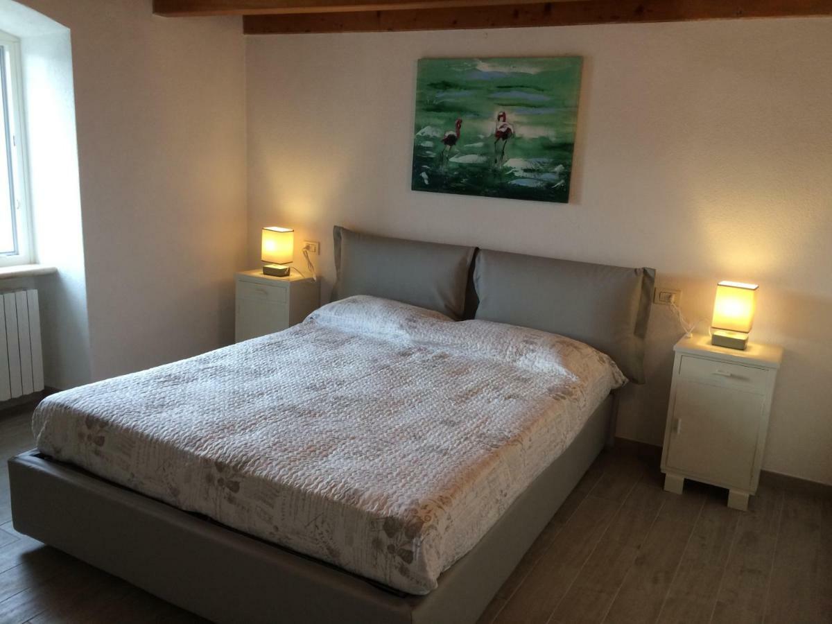 Appartamento Cadelagnel Castelletto Di Brenzone Exterior foto